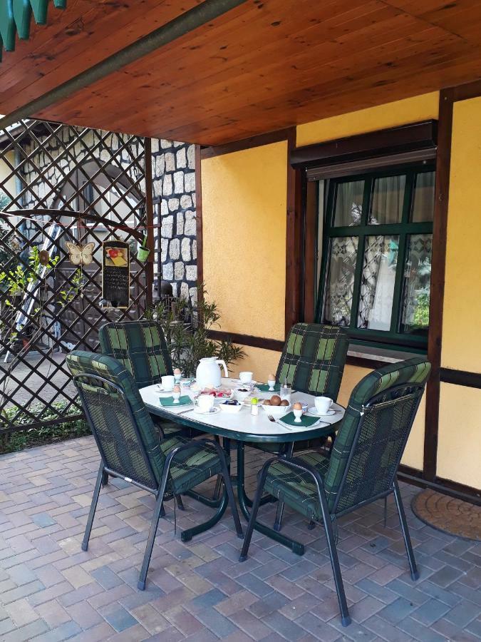 Pension Zum Weissen Hirsch Reitwein Extérieur photo